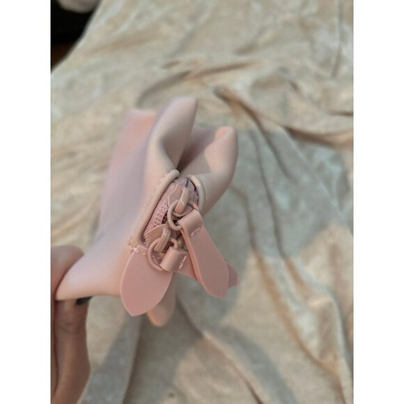 Burberry cosmetics pouch - Picture 3 of 5